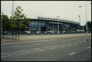 830 Feyenoord Stadion De Kuip gebouwd tussen 1935-1937 naar het ontwerp van architect Leendert van der Vlugt, van ...
