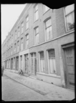 L-1586 Woonblok in de Florastraat, op de voorgrond nummer 7.