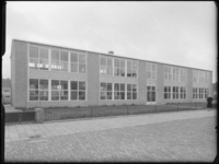 L-3092 Schoolgebouw aan de Larikslaan.