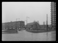 L-5093 De Mijnsherenlaan Met op de achtergrond het gebouw van de (voormalige?) Gemeentelijke Telefoondienst aan de ...
