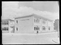 L-635 St. Nicolaasschool aan de Schiedamseweg.