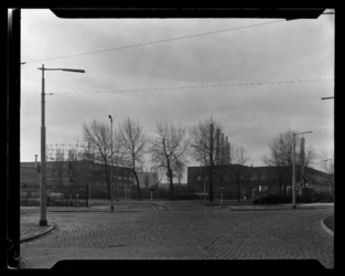 L-7346 Marconiplein met rechts de bonbonsfabriek De Heer.