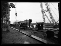 L-9542 Bouw van onderdelen van de Calandbrug bij Peun en Bauduin in Dordrecht.