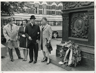 1969-1308 Kranslegging bij Stieltjesmonument. Ter gelegenheid van de 150-ste geboortedag van dr. ir. Th. J. Stieltjes ...