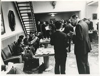 1969-827 Ontvangst van Japanse gasten tijdens de Japandag van de Stichting Havenbelangen. Rechts de heer J.G.M. van ...