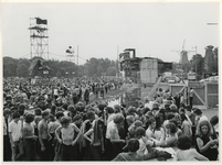 1970-1404 Holland Popfestival van 26 t/m 28 juni 1970 in het Kralingse bos in Rotterdam. Een overzichtsfoto van het ...