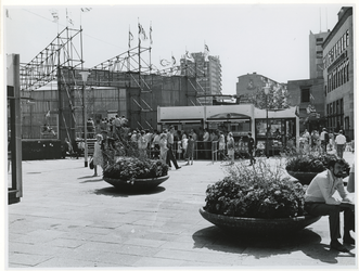 1970-2149 Het op- en uitstapstation en het paviljoen met de kaartverkoop van de kabelbaan ter gelegenheid van de ...