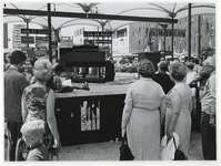 1970-2179 Tijdens de Manifestatie C70 vindt op het Beursplein een orgeldemonstratie van Joh de Heer plaats.