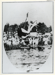 1970-946 Schoonspringen in het natuurzwembad tijdens een waterfeest bij Sportvereniging Hillegersberg .