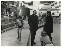 1971-2466 Opening van het Trefcentrum in de voormalige Jaminfabriek door wethouder doctorandus J.G. van der Ploeg.