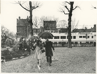 1973-362 Bij de Koninklijke roei- en zeilvereniging De Maas doopt prinses Margriet het nieuwe hospitaalschip, bestemd ...