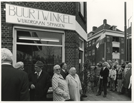 1974-1016 Opening van de buurtwinkel in Spangen.