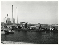 1974-1336 Transport van de transformator voor de centrale Maasvlakte op de Maasvlakte.
