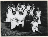 1977-3574 Verplegend personeel in een dependance van het Bergwegziekenhuis.