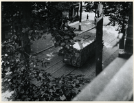 1977-3832 Vertrek van Duitse soldaten tijdens Dolle Dinsdag in Utrecht.