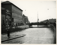 1977-3867 Een combinatie van zeer zware storm en springvloed veroorzaakt een watersnoodramp. Ook in Rotterdam zijn er ...