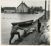 1977-3881 Een combinatie van zeer zware storm en springvloed veroorzaakt een watersnoodramp in Zeeland en delen van ...