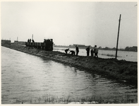 1977-3965 De herstelwerkzaamheden van de watersnoodramp van 1953 in Zeeland en delen van Zuid-Holland komen opgang. In ...