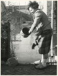 1977-3976 Het wegpompen van water en de schoonmaakwerkzaamheden van de watersnoodramp van 1953 in Zeeland en delen van ...