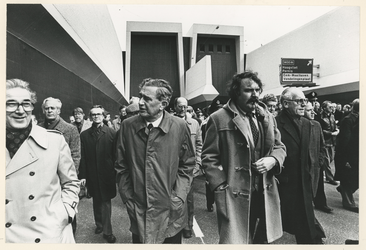 1980-157 (Van links naar rechts) wethouder H. van der Pols, minister van Verkeer en Waterstaat D.S. Tuijnman, ...