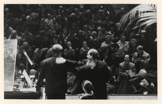 1991-2192 In De Doelen wordt een lunchconcert gehouden met als solist Jaap van Zweden.