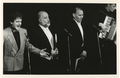 1992-1431 Traditioneel vindt in Nighttown het jaarlijkse Gala of the Year plaats. Op de foto optreden van Jacques Herb ...