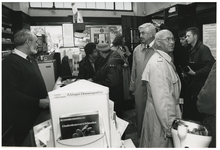 1996-2735 Onder leiding van fractievoorzitter Bolkenstein bezoekt een delegatie kamerleden van de VVD Rotterdamse oude ...