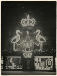 2002-1930 Feestverlichting ter gelegenheid van de geboorte van prinses Beatrix.
