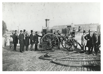 RI-1668-a Demonstratie van de eerste Rotterdamse stoombrandspuit aan het Boerengat.