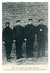 XXXIII-242-01 Vier broers van de familie Sperling redden schipbreukelingen van de SS Berlin van de Harwich-lijn. Het ...