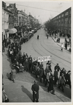 XXXIII-706-2 Stoet van de anti-Franco demonstratie. Sinaasappelstaking van de havenarbeiders op de Nieuwe Binnenweg.