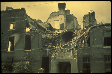 1978-2709 Ruines van het Ooglijdersgesticht aan de Oostmolenwerf.
