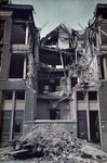 1988-1258 Een beschadigd pand Van Brakelstraat 41 na het bombardement van 14 mei 1940.