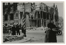XXXIII-569-36-7 Restanten van de bijbank van de Nederlandsche bank aan de Boompjes , na het bombardement van 14 mei 1940.