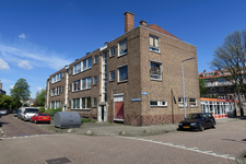 85 Portiekwoningen aan de Vergeet-Mij-Nietstraat, hoek Petuniahof.